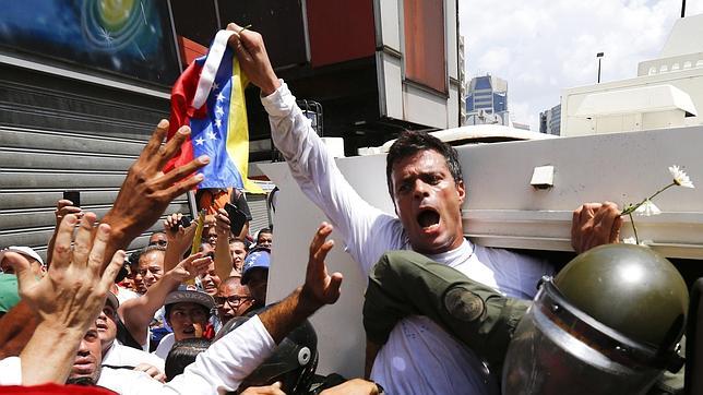 Leopoldo López espera que triunfo opositor el 6D lo acerque a la libertad