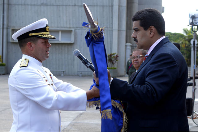 El hermoso resbalón del Alto Mando Militar: Nuestra democracia antichavista (VIDEO)