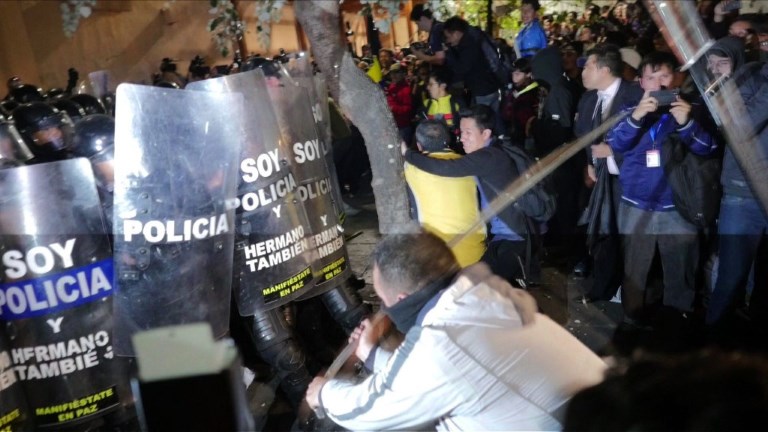 Tensas manifestaciones en Ecuador (Video)