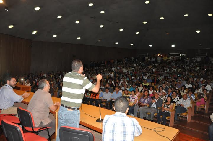 Asamblea intergremial de la UCV continuará el paro hasta que el Gobierno envíe recursos