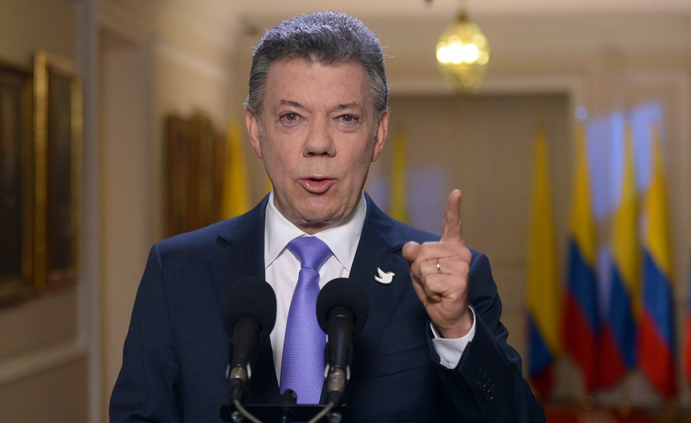 Santos: Uribe no quiere el proceso de paz porque vive con la manipulación del miedo y de la guerra