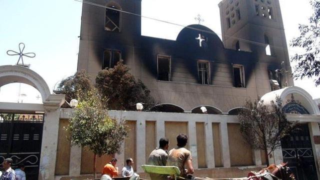 Quema de Iglesia en Egipto