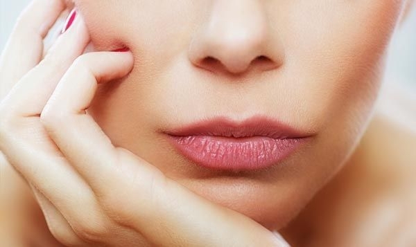 ¿Labios resecos? Te explicamos cómo recuperar su suavidad