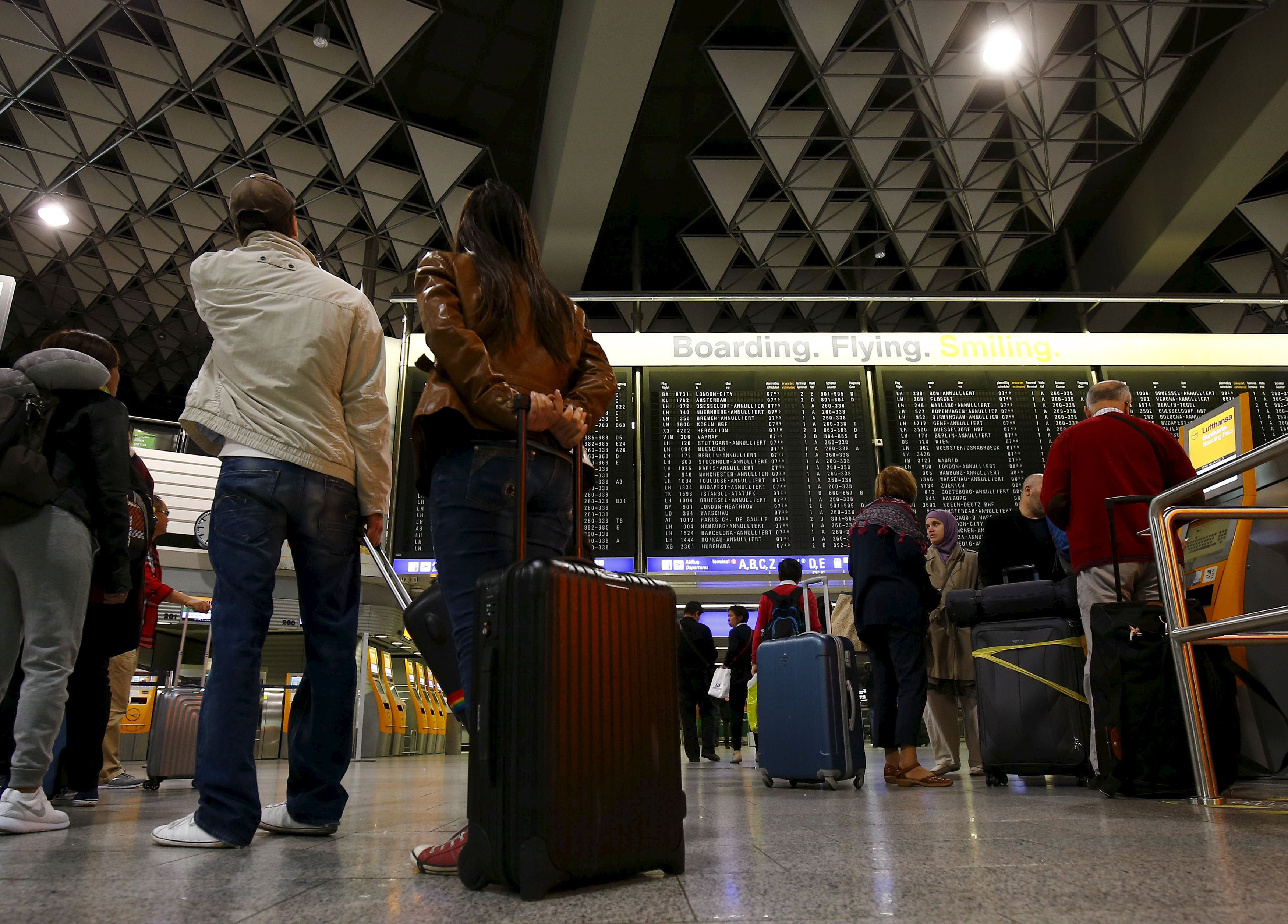 Lufthansa cancela mil vuelos por huelga de pilotos