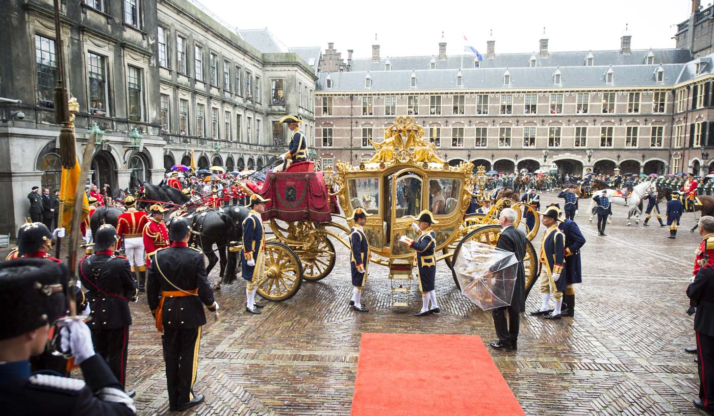 Envían al taller la carroza dorada de los reyes de Holanda