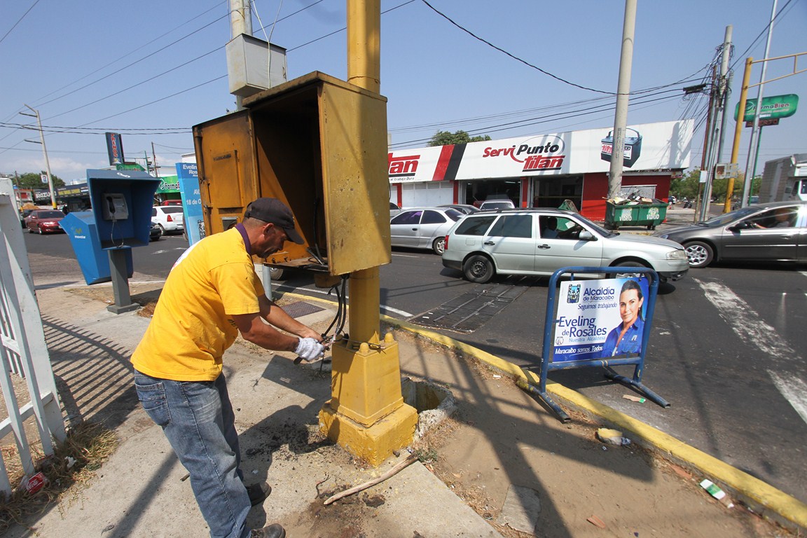 Pérdidas millonarias por robo de cables en semáforos en Maracaibo