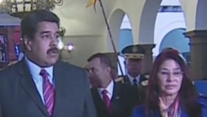 Preciso instante cuando Nicolás se entera de que los presidentes le dejaron “la peluca” (FOTOS + VIDEO)