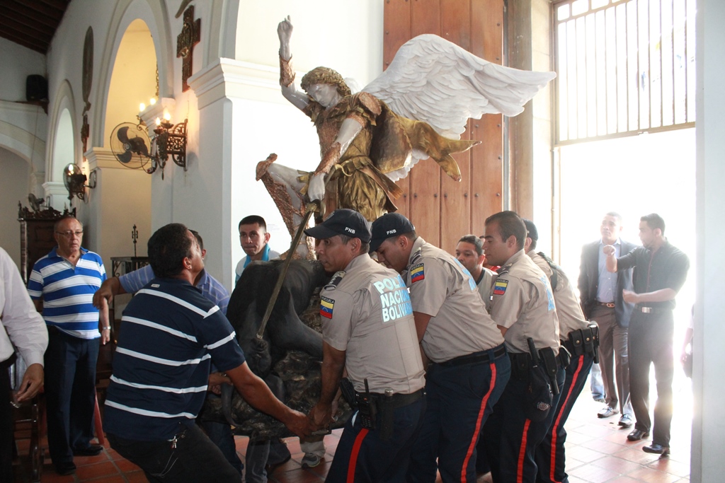 La gocha María Edilia cantará “resucítame” en procesión de San Miguel Arcángel este 29S