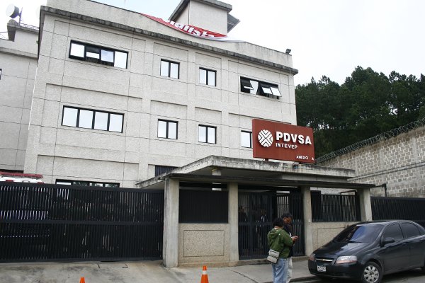 Refugiados de Pdvsa Intevep en peligro por colapso de sede