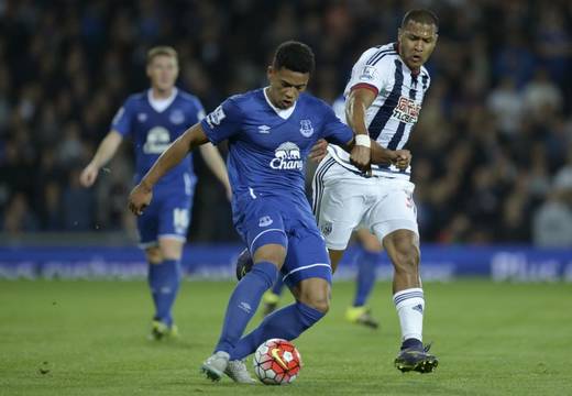 Salomón Rondón no pudo evitar la derrota del West Bromwich ante Everton