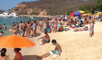 Asaltaron a 57 bañistas en playa de Guanta