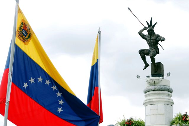 Foto: Estatua del Cacique Guaicaipuro en el paseo de la Resistencia Indígena donde antigüamente yacia la estadua de Cristobal Colon en la Ciudad de Caracas, Venezuela. / AVN