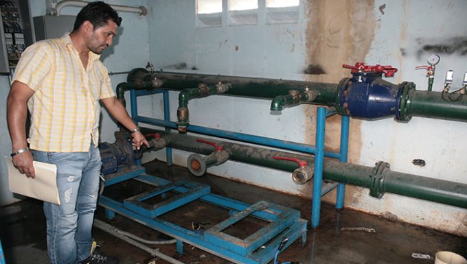 Se quedaron sin agua tras robo de bomba del complejo habitacional en Monagas