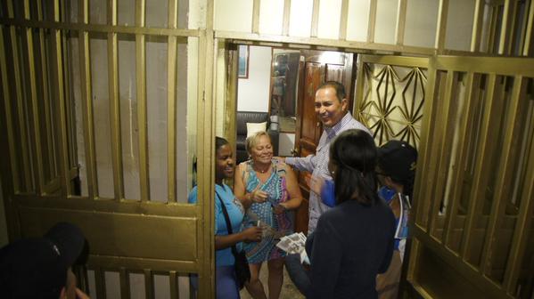 Richard Blanco: En Caricuao nos abren las puertas de sus hogares apostando al Cambio