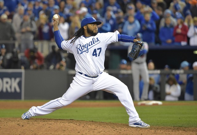 Reales derrotan a los Mets con gran labor de Johnny Cueto y dejan la serie arriba 2-0