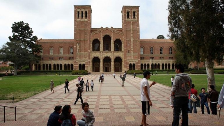 Apuñalados cinco estudiantes en una universidad de EEUU