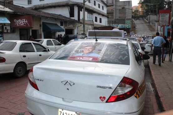 Taxistas trancaron todo el casco central de Carrizal