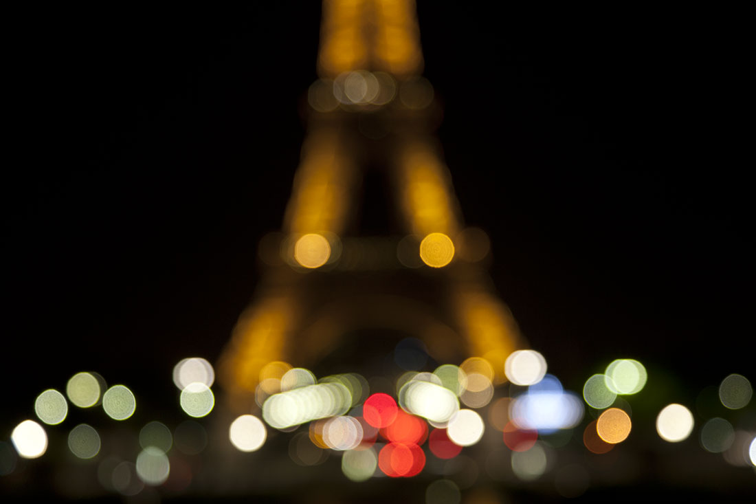 Así está la Torre Eiffel luego de los atentados terrorístas en París