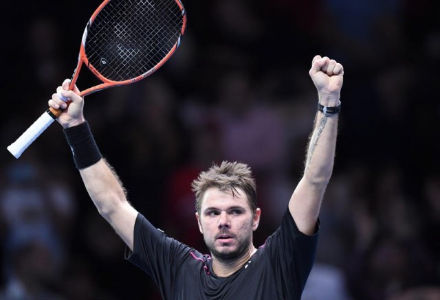 Wawrinka vence a Murray y se cita con Federer en semifinales en Londres