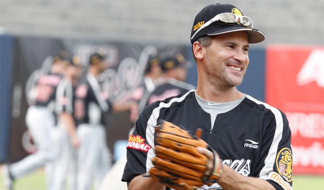 Omar Vizquel será exaltado al Salón de la Fama del Béisbol Latino