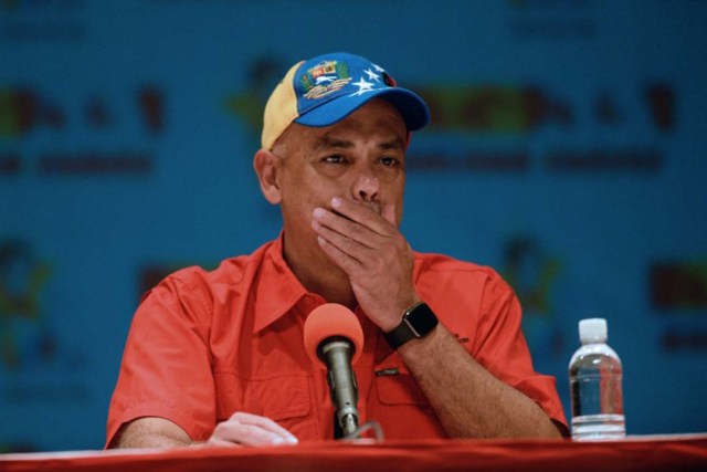 The Mayor of Libertador municipality Jorge Rodriguez gestures during a press conference at the United Socialist Party of Venezuela (PSUV) headquarters in Caracas on December 7, 2015. Venezuela's jubilant opposition vowed Monday to drag the oil-rich country out of its economic crisis and free political prisoners after winning control of congress from socialist President Nicolas Maduro. AFP PHOTO/FEDERICO PARRA / AFP / FEDERICO PARRA