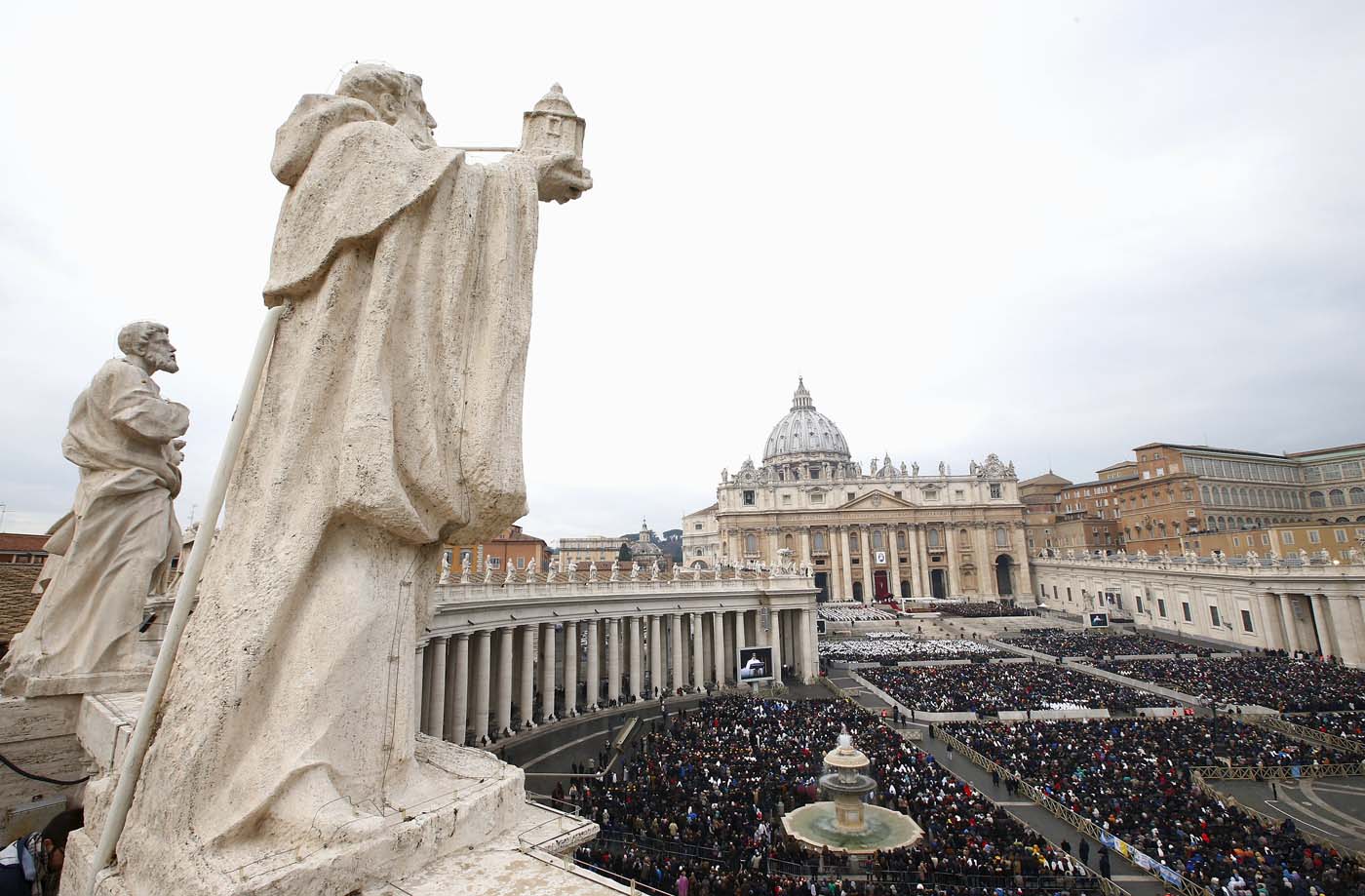 Papa Francisco inicia Jubileo rodeado de seguridad, armas y una zona de exclusión aérea