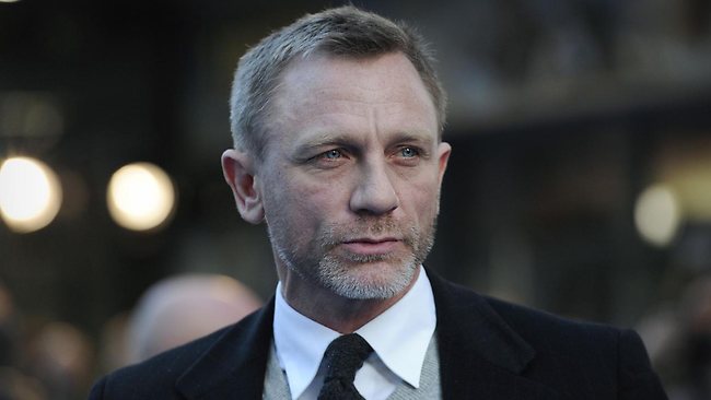 James Bond se dejó seducir por el lado oscuro de la Fuerza