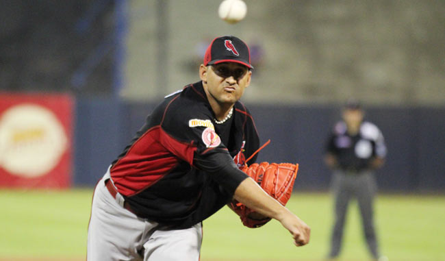 Cardenales hizo la tarea ante Tiburones