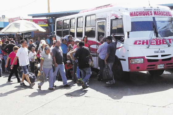 Zulianos gastan hasta el 50 % de su salario mínimo solo en pasaje