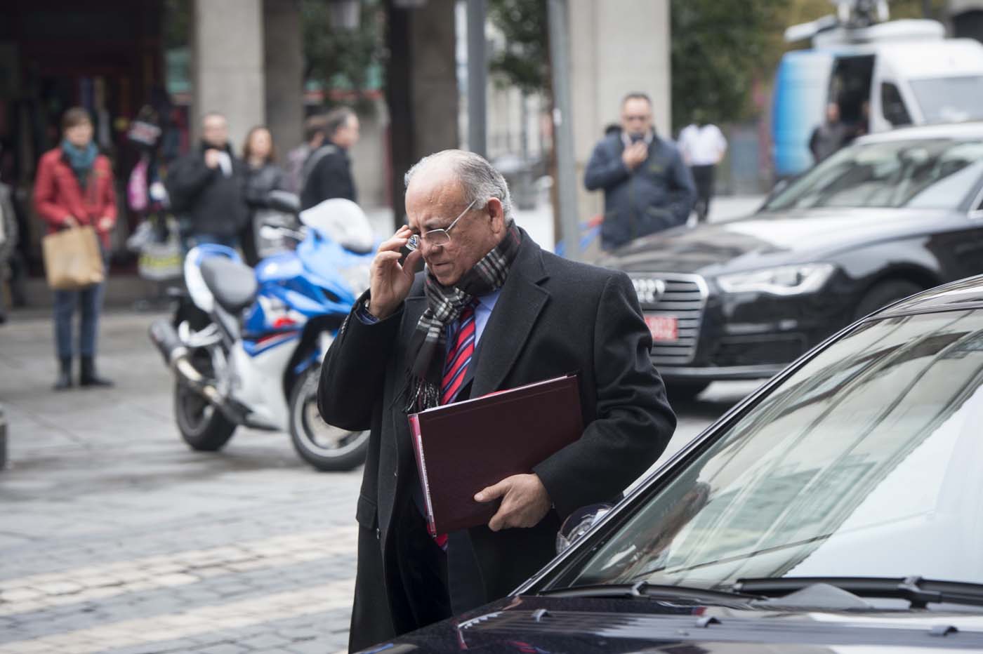 España convoca al embajador venezolano en protesta por las palabras de Maduro