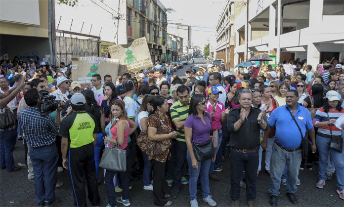 Educadores de Lara reclamaron sueldos justos