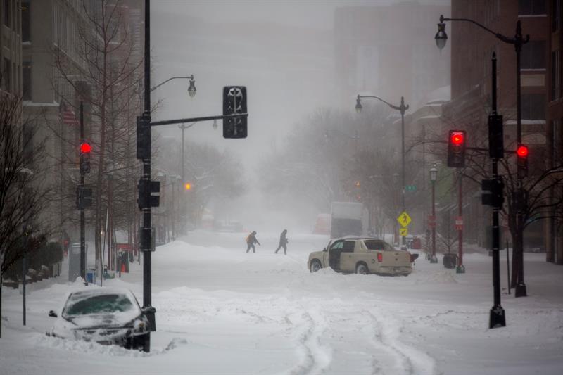 Las FOTOS de la gran tormenta de nieve que paraliza la costa este de EEUU