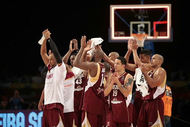 Participación de equipo de baloncesto venezolano en Río 2016 está en riesgo por lío financiero