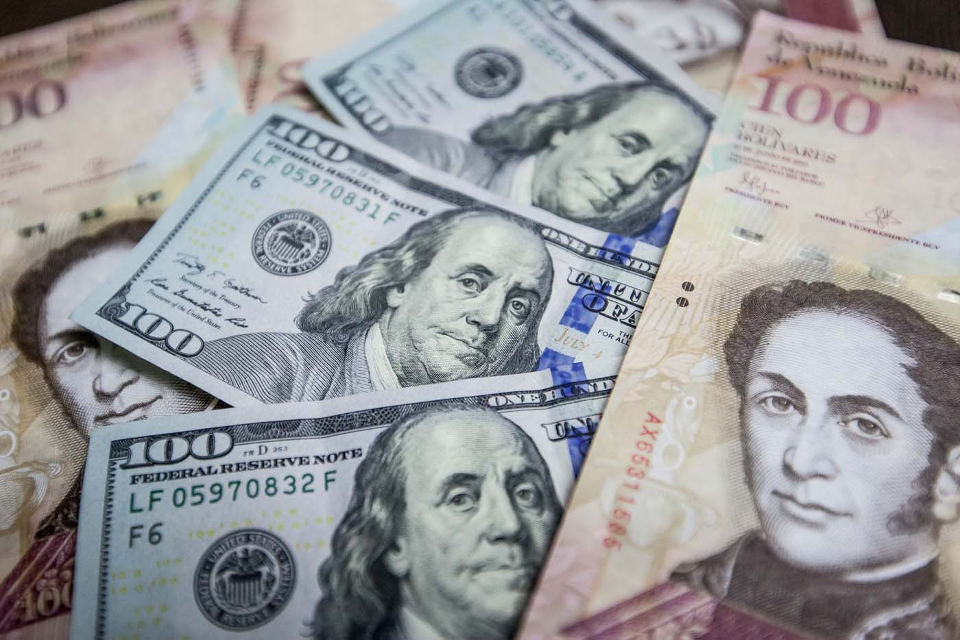 Dólar Simadi cerró al alza este martes