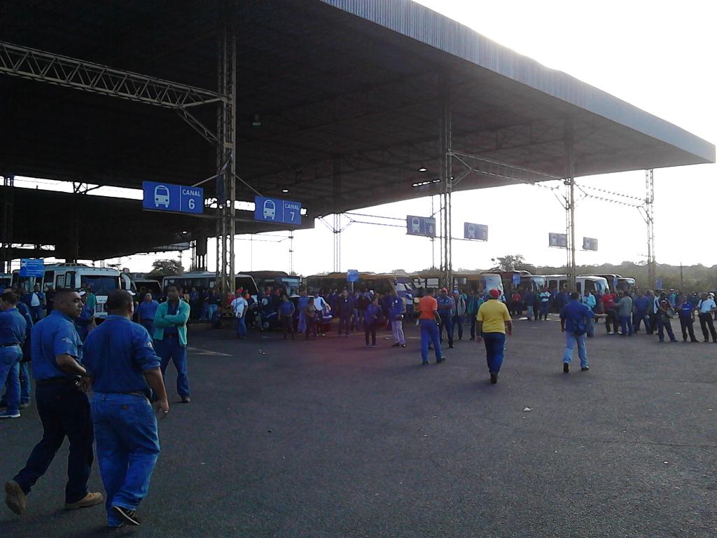 Protesta de trabajadores de Sidor mantiene acceso cerrado a la planta (Fotos)