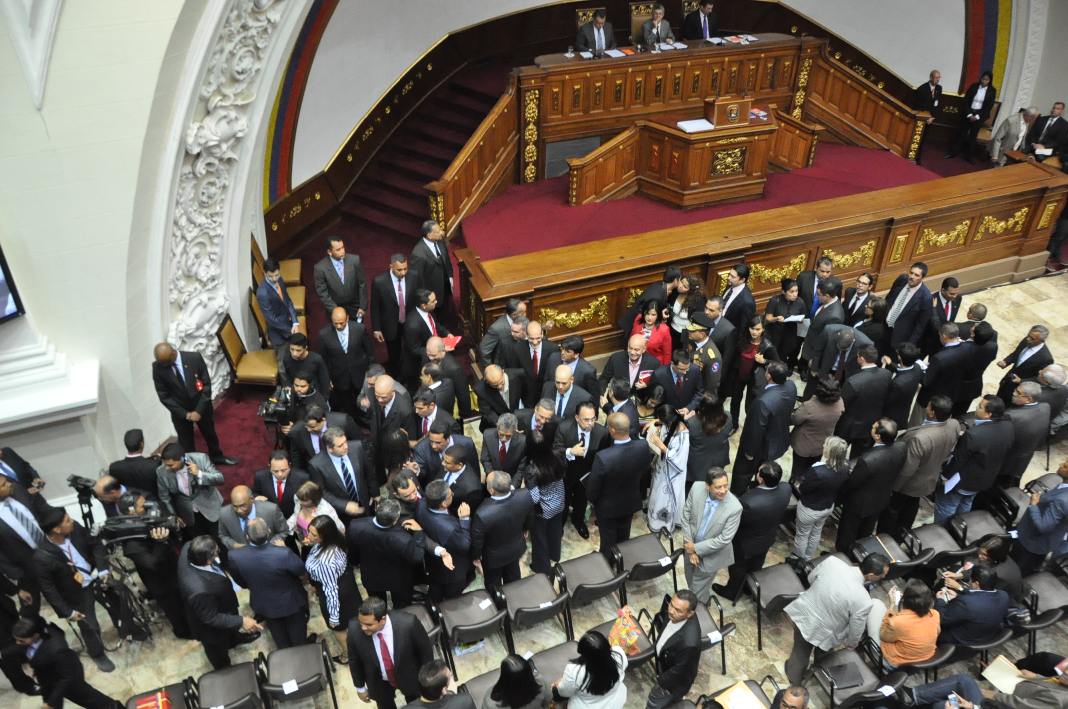 FOTO: Los informes de los ministros y el vicepresidente entregados en la AN