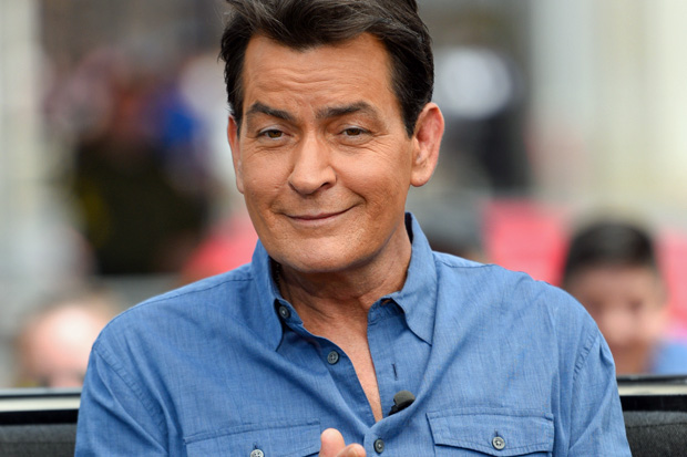 Charlie Sheen culpa a una crema por su mal comportamiento