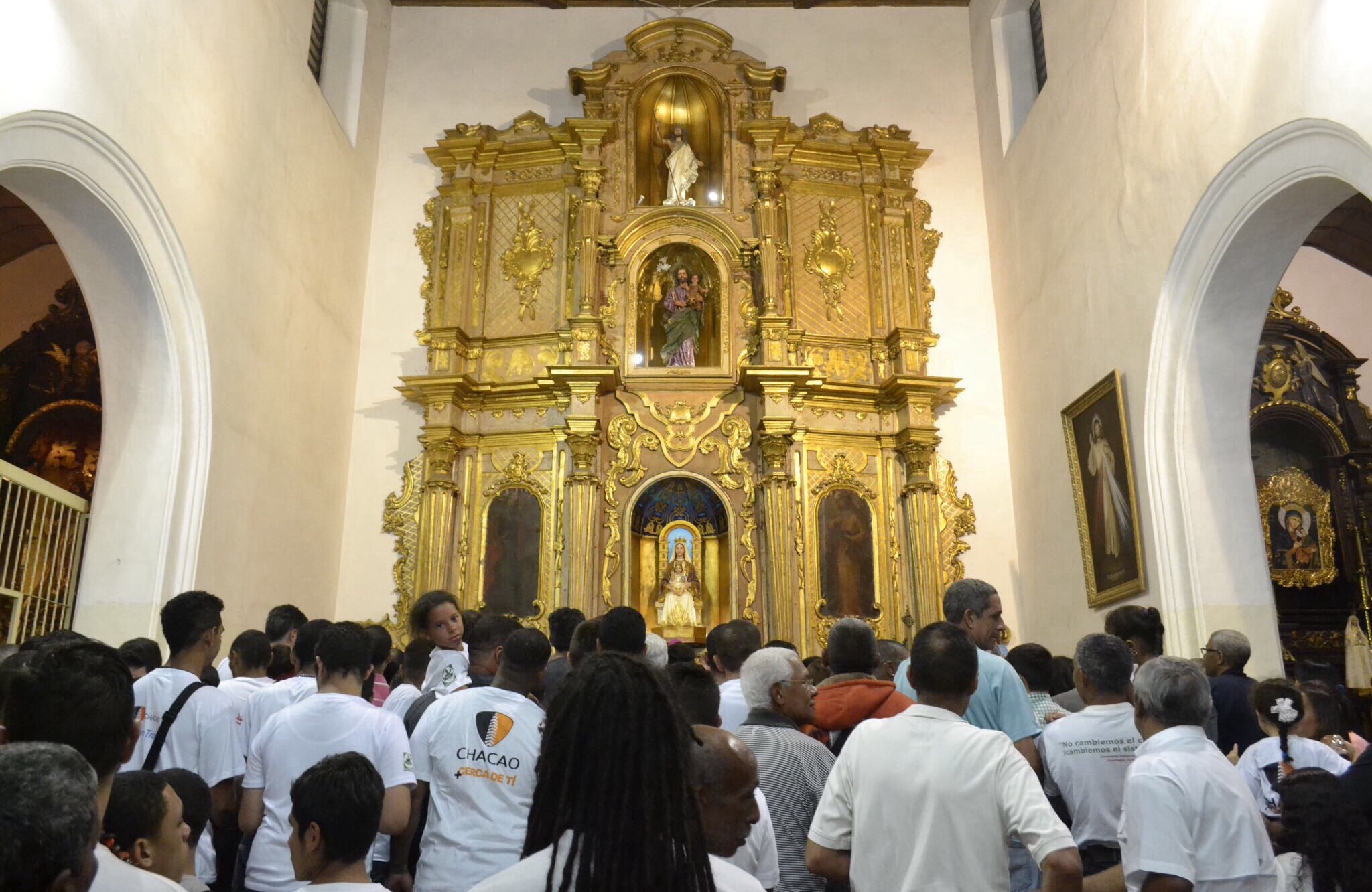 Jóvenes de Chacao van en busca de la Palma Sagrada