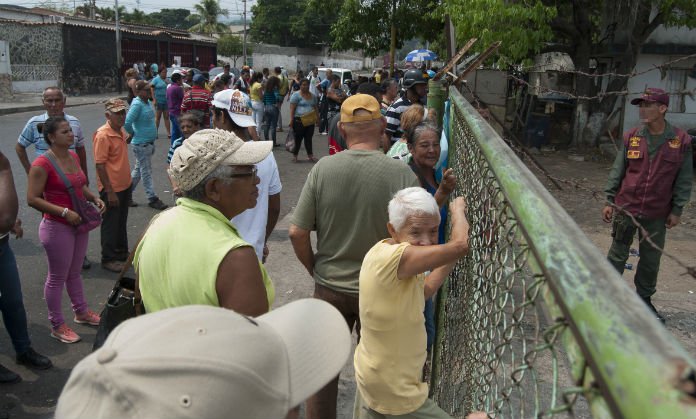 Repunta el descontento por la escasez y el desabastecimiento