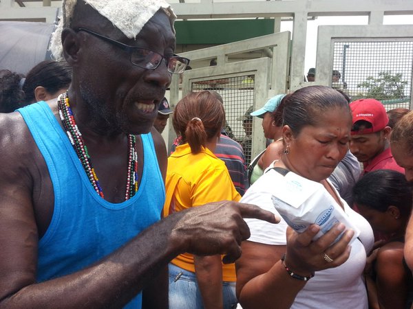 “Las bolsas de miseria de García Carneiro las venden hasta en 2 mil bolívares”