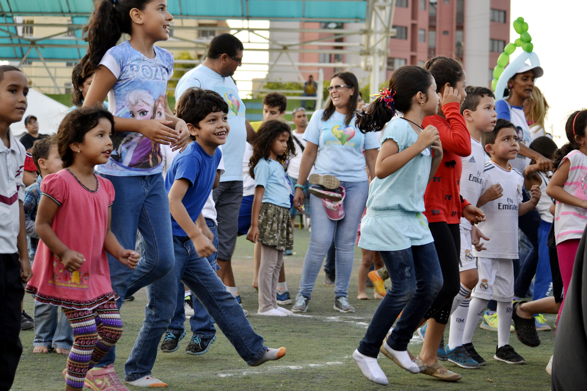 El gobierno municipal de Lechería conmemoró el Día Mundial del Autismo (Fotos)