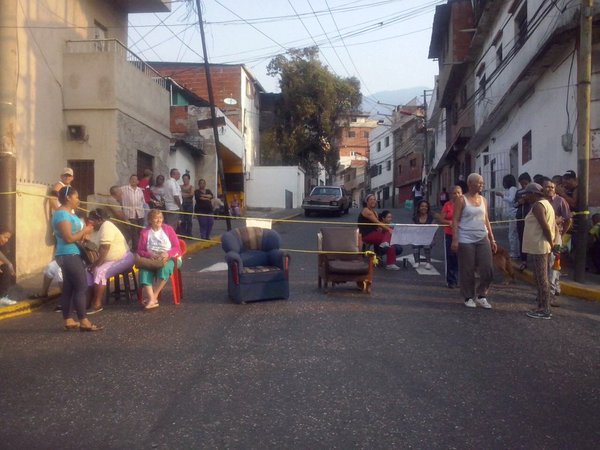 En Caracas protestan por escasez de agua