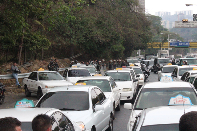 Gremio de taxistas busca establecer mesa de trabajo (VIDEO)