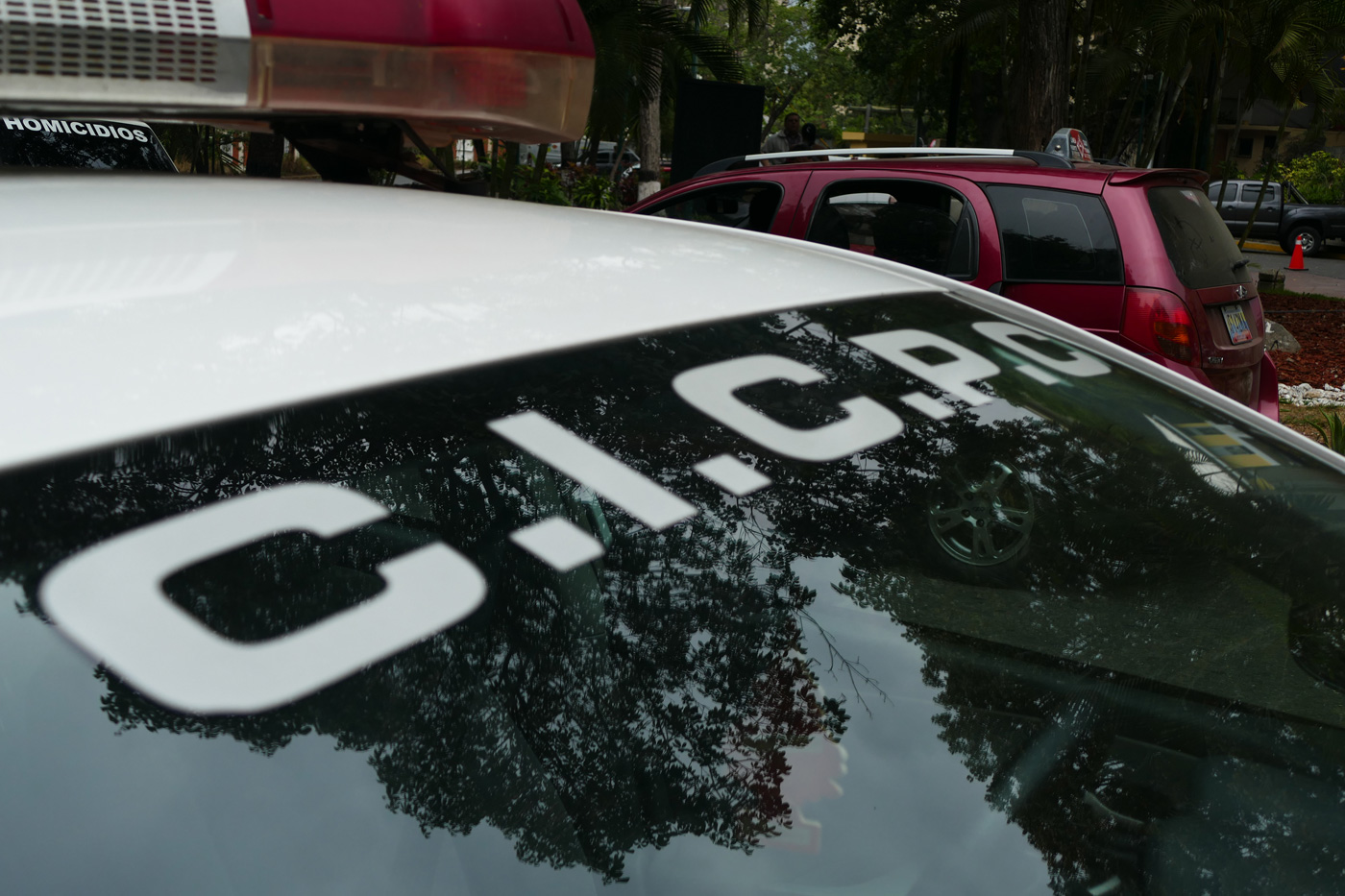 Hallan cadáver baleado detrás de escuela en Santa Lucía del Tuy