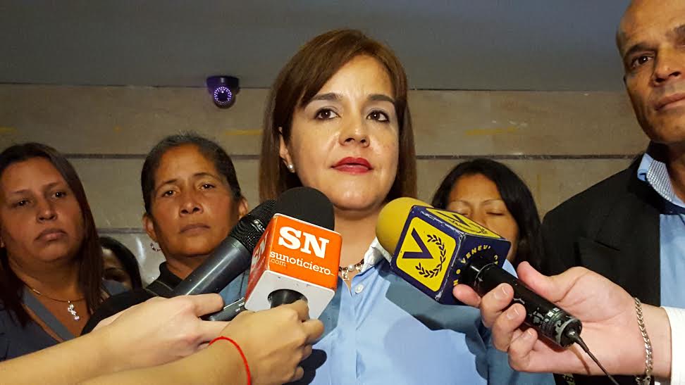 Karín Salanova: El Psuv viola derechos de los niños con campaña por la Constituyente