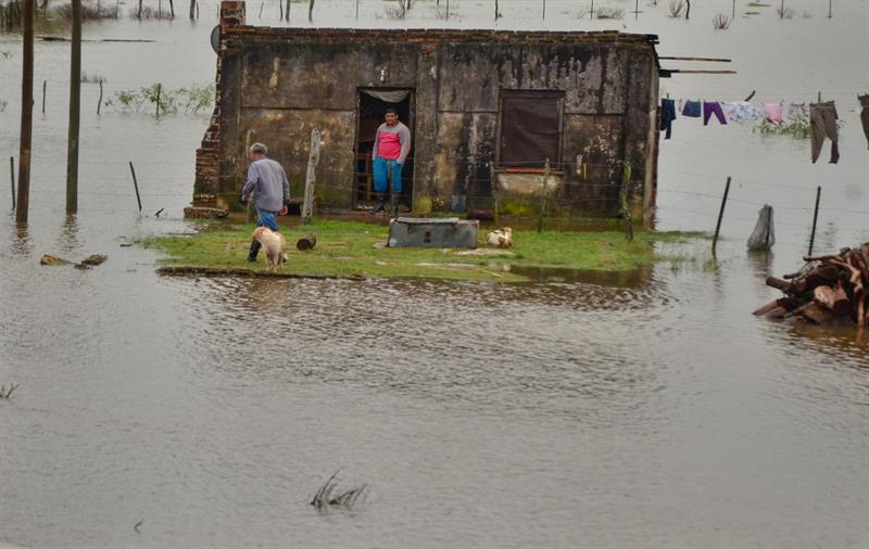 Unas 31.000 personas siguen afectadas por inundaciones al noreste de Argentina