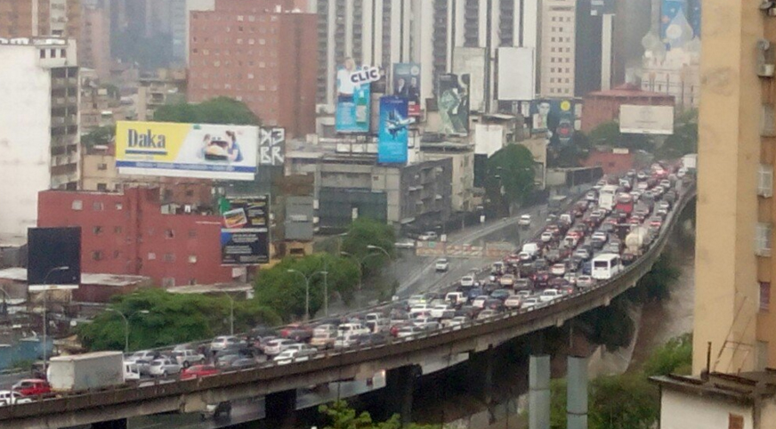 Así está la Francisco Fajardo por las lluvias (Fotos)