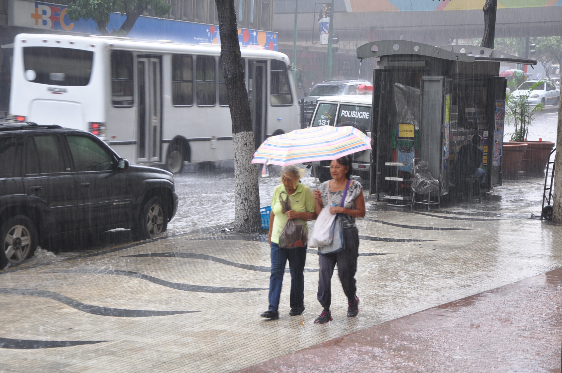 Este jueves lloverá en la región central y oriente del país, según Inameh