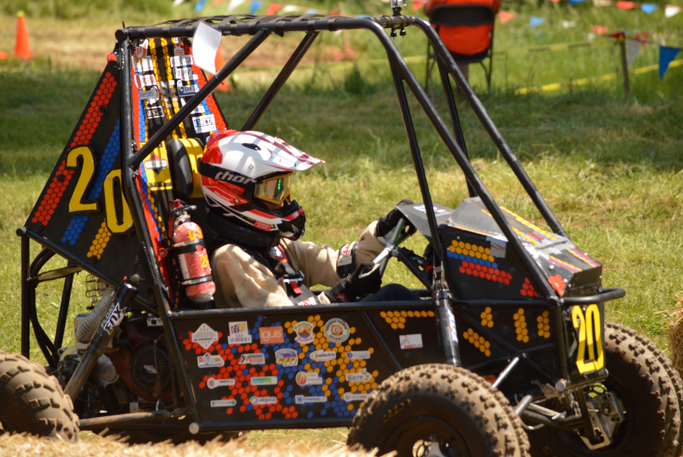 El equipo Baja SAE USB pone su undécimo prototipo para competencia en EEUU