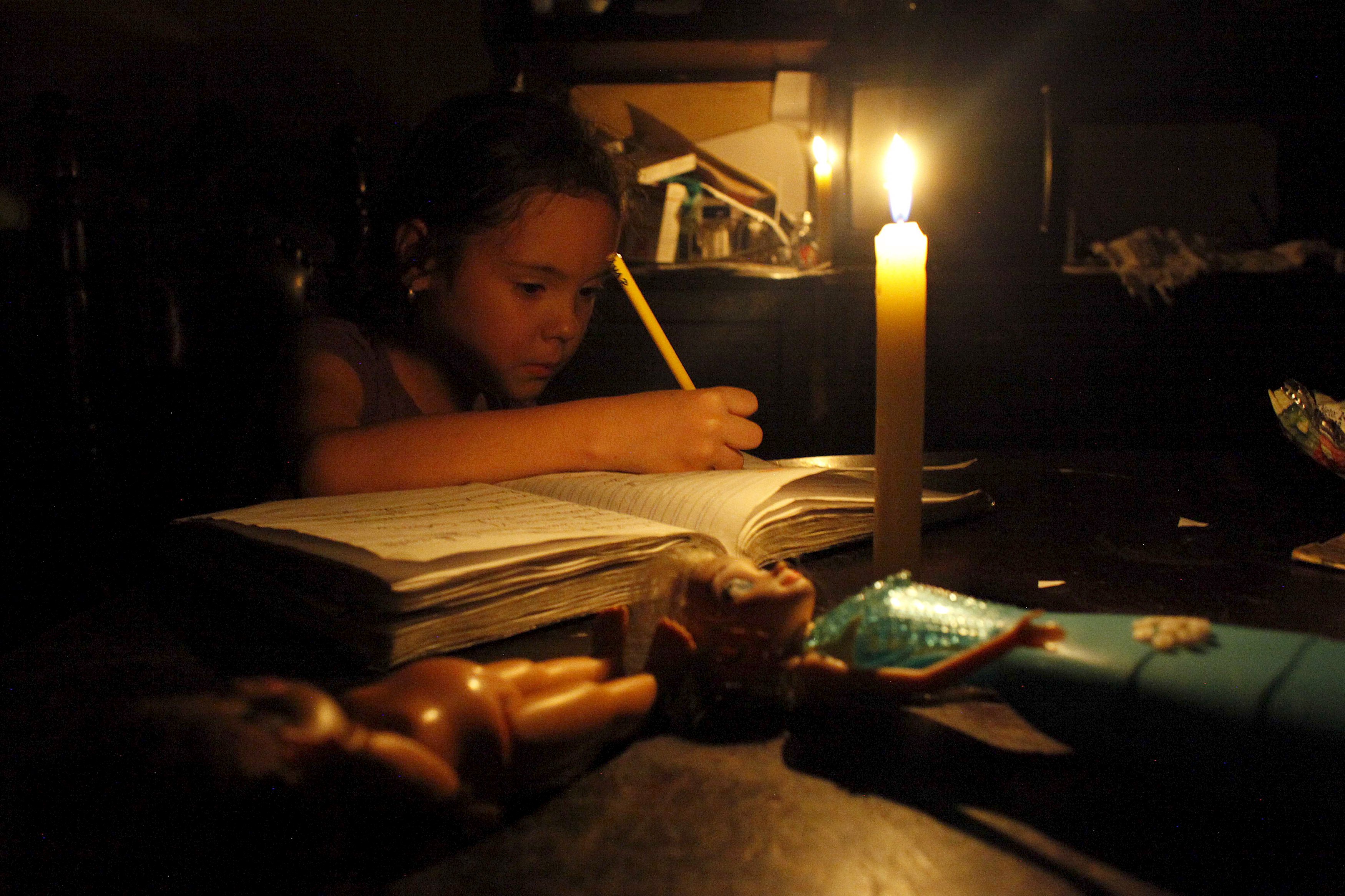 Habitantes de Maracaibo protestan contra cortes de luz